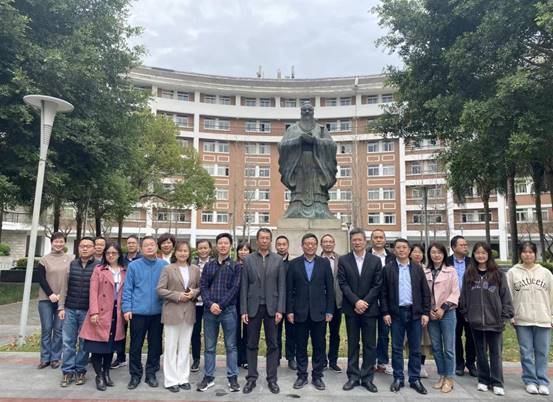 说明: 8493159df0001861f2a581648344ebc